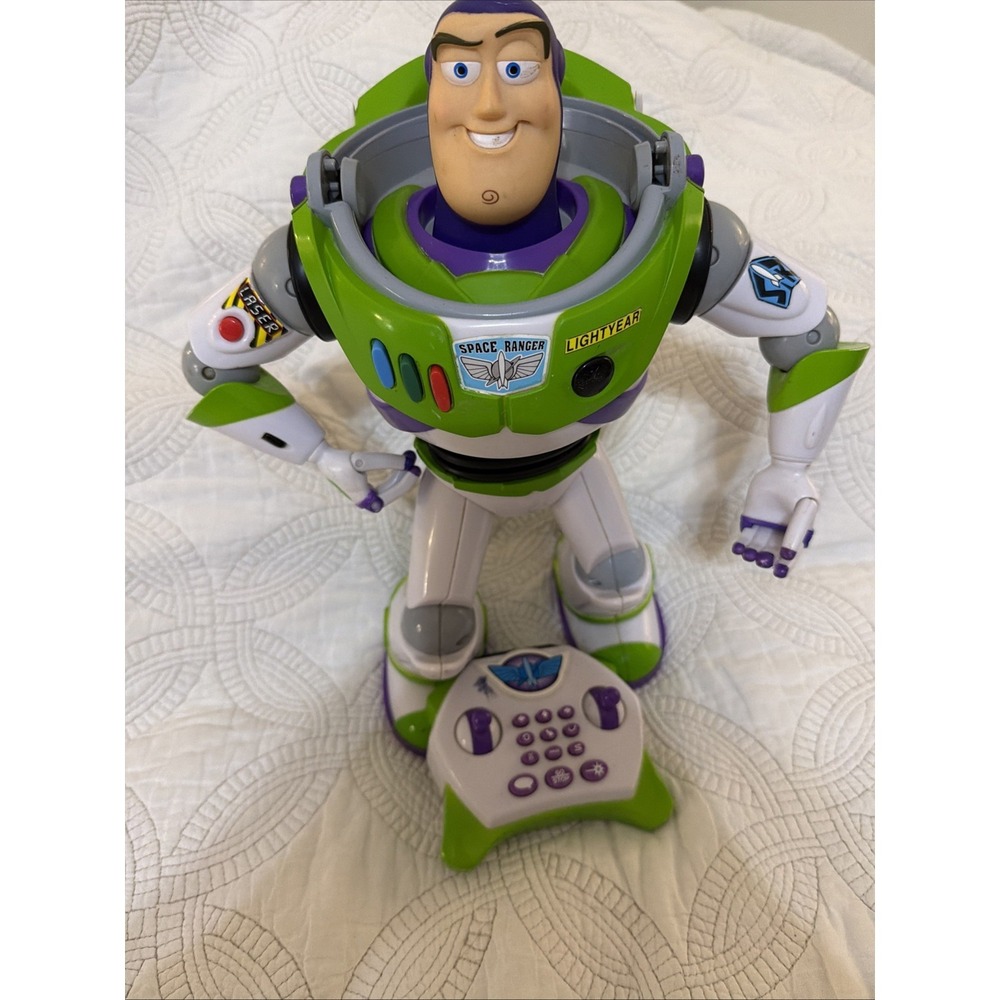 Thinkway Toy Story 3 Buzz Lightyear Ultimate Robot WITH Program Remote 16 Inch